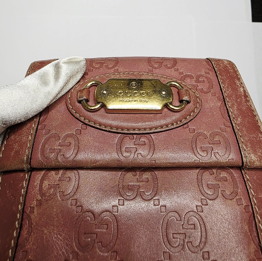 Gucci Leather Wallet with Gold Accent - Picture 8 of 10